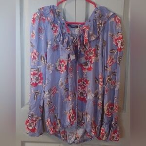 NWT $34.99 Signature Studio Size Small Long sleeve ruffle floral top